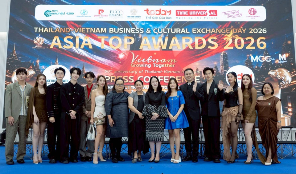 เหล่าคนดัง-คนบันเทิง ร่วมแถลง "ASIA TOP AWARDS 2026" เปิดตัวใหญ่ ไทย–เวียดนาม ฉลอง 50 ปีสัมพันธ์การทูต