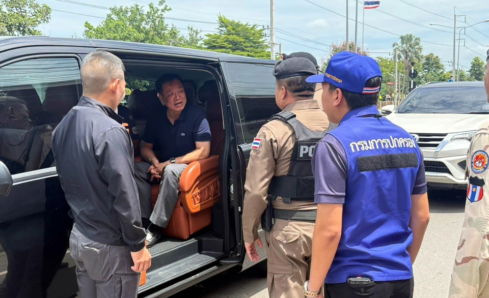 นายกฯ อนุทินก็โดน! ตำรวจสุ่มตรวจรถค้นปืน-ยาเสพติด เจ้าตัวร่วมตรวจเหมือนประชาชน
