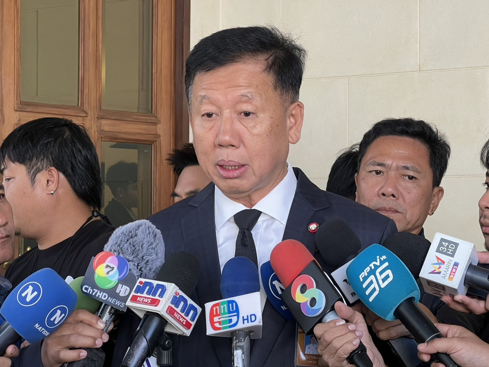 “ศักดิ์ดา” ระบุภาพรวมช่วย ปชช. ได้ 1 พันคน เผยคุย ผวจ.สงขลาน้ำลดลง แจง ปภ.ไม่ล่าช้า ชี้ โกลาหลเป็นเรื่องปกติ 