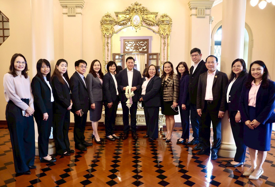   ออมสินยกทีมผู้บริหาร แสดงความยินดีผู้ว่าการธนาคารแห่งประเทศไทยในโอกาสเข้ารับตำแหน่ง