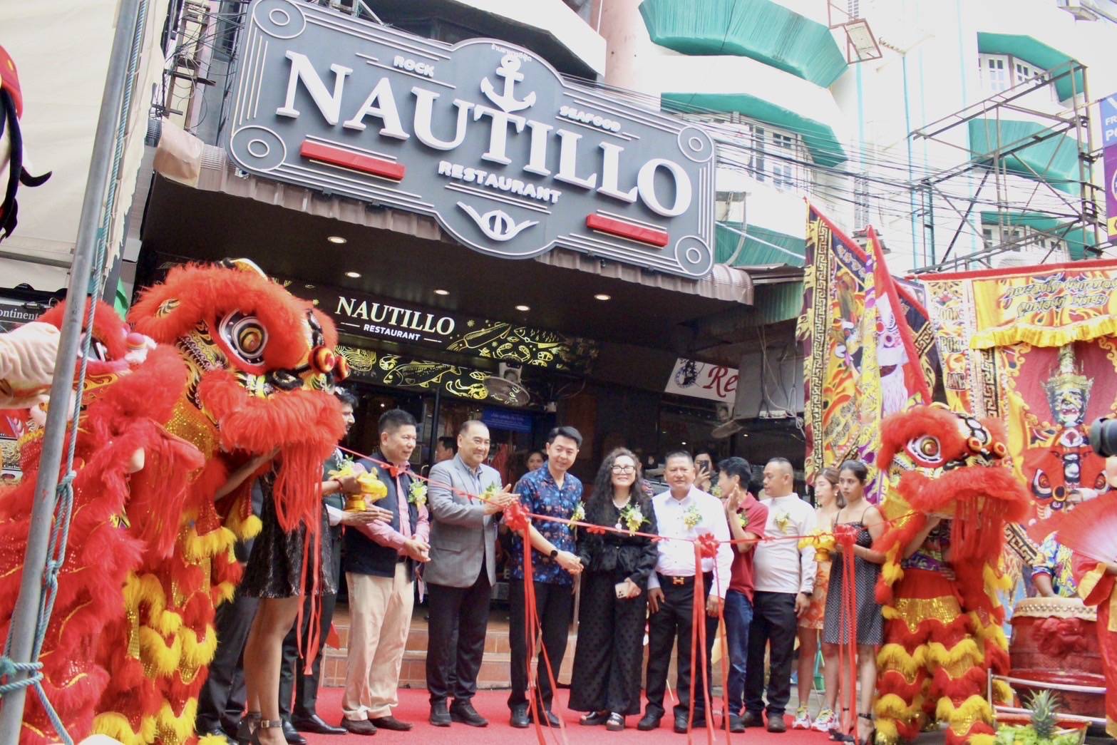 นายกเมืองพัทยาเปิดร้านซีฟู๊ดนานาชาติแห่งใหม่ใกล้ชายหาดพัทยาจัดเต็ม 100 กว่าเมนู 