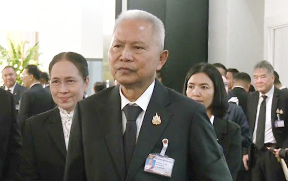 ‘โสภณ’ ออกอาการเขินถูกเรียก ‘ท่านประธาน’ หลังมีชื่อคั่ว ‘ประมุขนิติบัญญัติ’ ถ่อมตัวบอก ‘รอเขาเลือกก่อน’