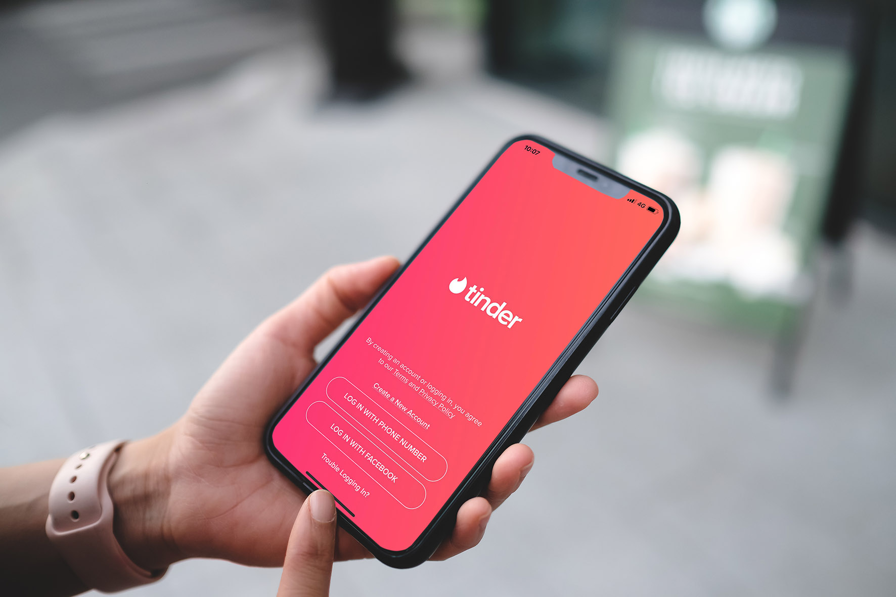 “Tinder” เปิดให้ใช้ Passport ฟรีอีกครั้ง ปักหมุดได้ทั่วโลกตลอดเดือนเมษายน  