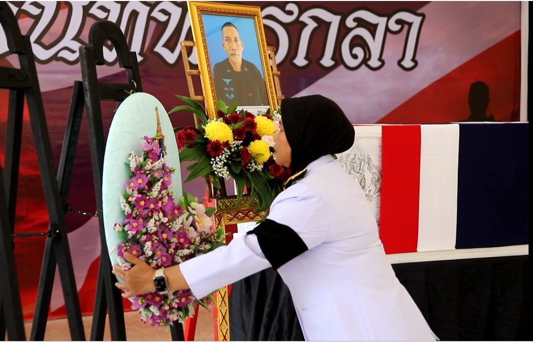 ในหลวง โปรดเกล้าฯ พระราชทานน้ำหลวงอาบศพและพระราชทานเพลิงศพเป็นกรณีพิเศษแก่ ทหารพรานที่เสียชีวิตจากการปฏิบัติหน้าที่