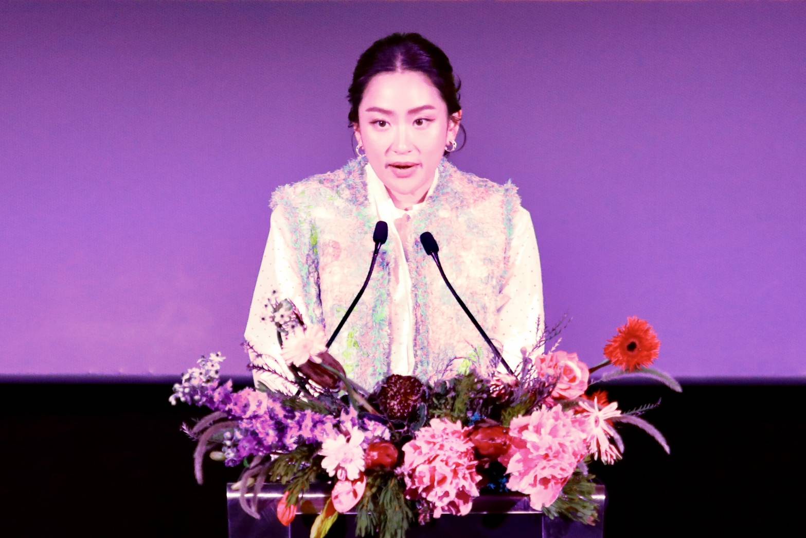 "อุ๊งอิ๊ง" โพสต์แจงกรณี ปมพาดหัวข่าว "หนีสื่อ ปฏิเสธการให้สัมภาษณ์"