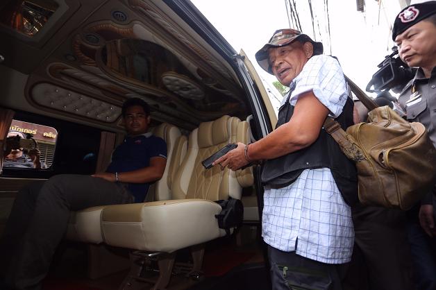 ปมชู้สาว! รวบเฒ่า 71 กะรัต กระหน่ำยิงโชเฟอร์รถตู้ดับ