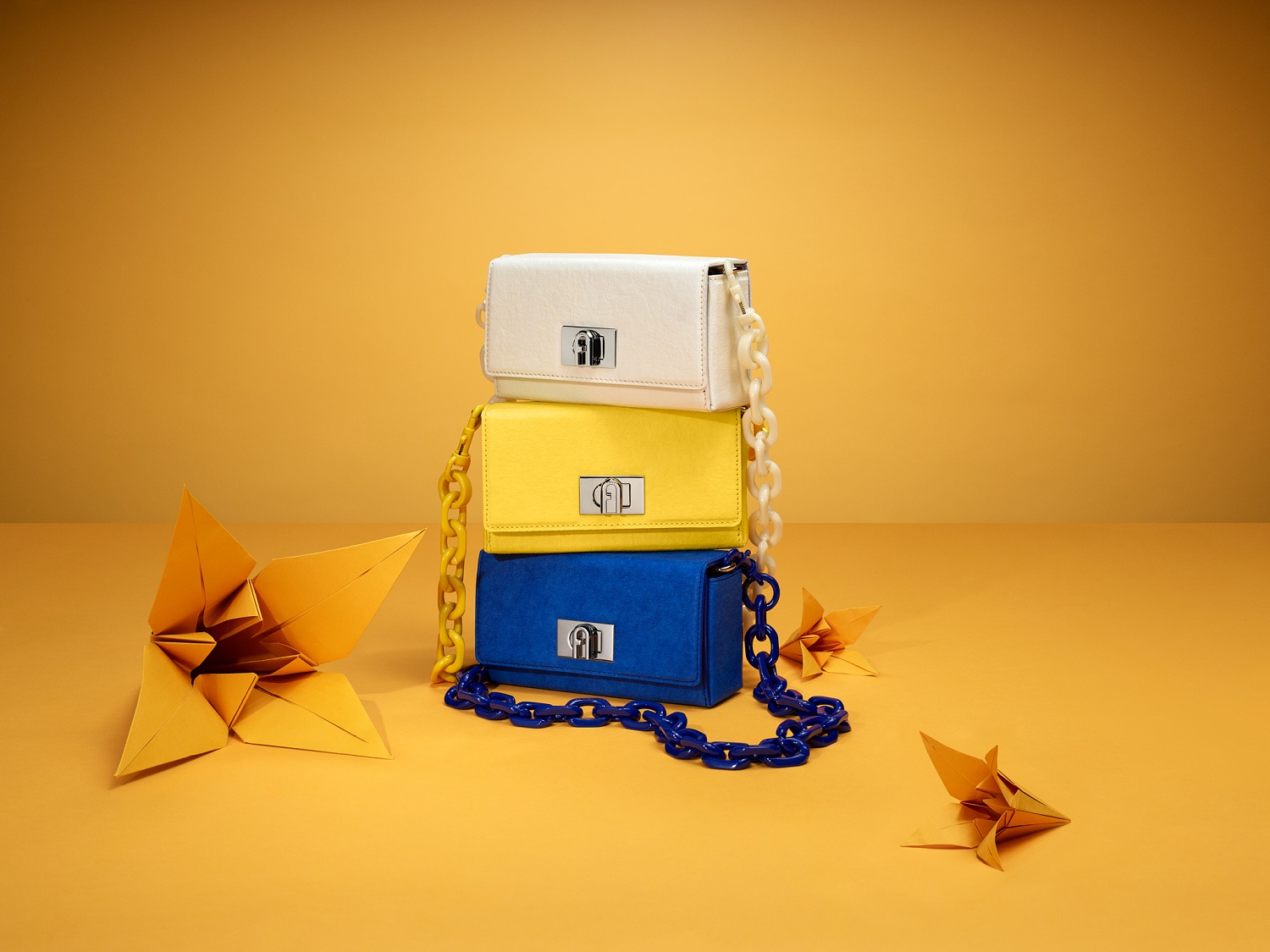 Furla เปิดตัว “Furla Bloom” ต้อนรับคอลเลคชั่น FW22