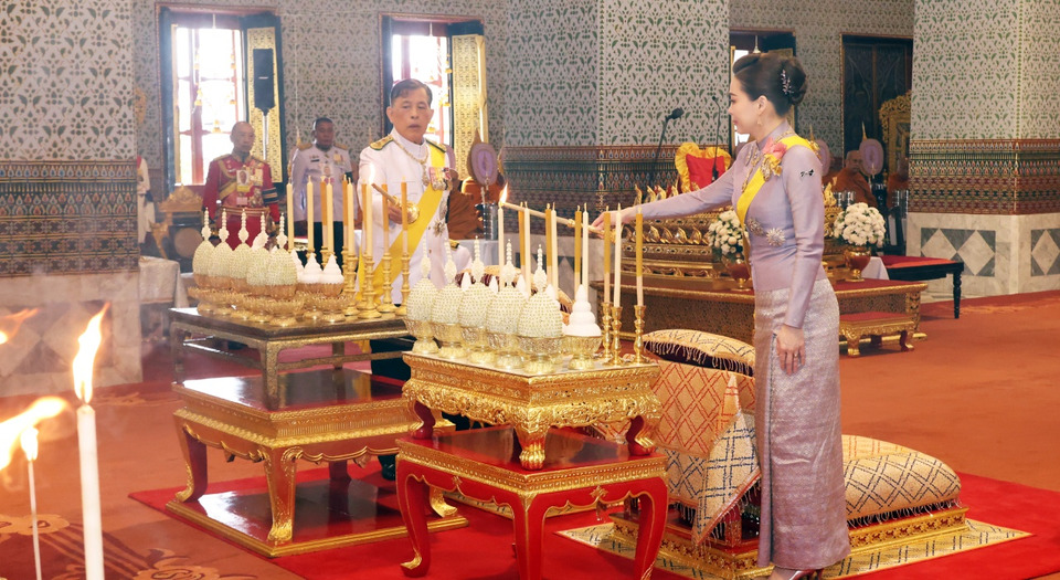“ในหลวง-พระราชินี” เสด็จฯ พระราชพิธีมหามงคลเฉลิมพระชนมพรรษา 4 รอบ สมเด็จพระนางเจ้า ฯ พระบรมราชินี