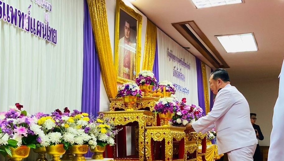 รองผู้ว่าฯศรีสะเกษร่วมเทิดพระเกียรติพระบาทสมเด็จพระนั่งเกล้าเจ้าอยู่หัวพระมหาเจษฎาราชเจ้ารัชกาลที่ 3 