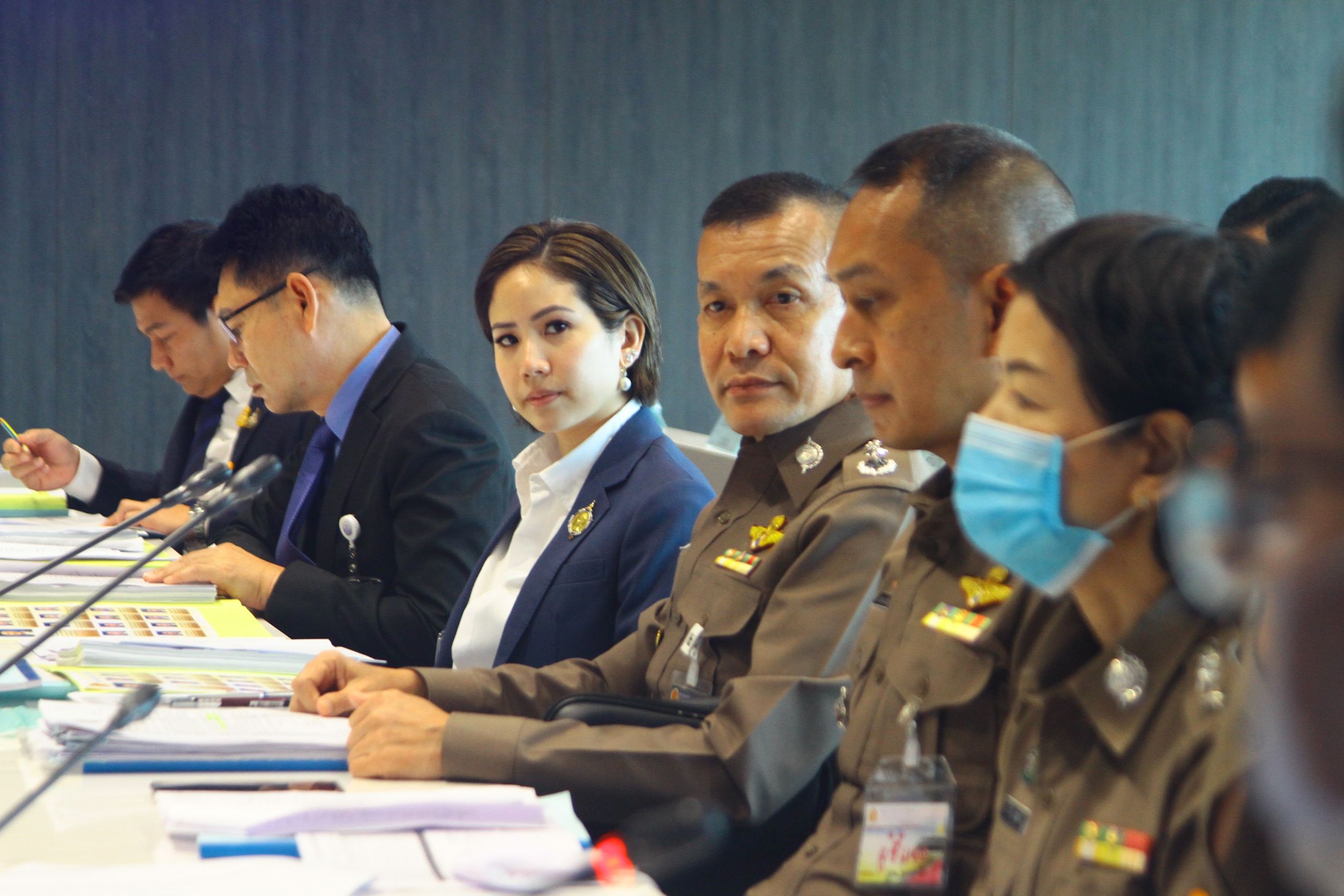 กมธ.ตำรวจ สภาฯ ปัดฝุ่นโครงการ” ชุมชนสีขาว” มอบ”ตั๊น จิตภัสร์ นำทีมผุดเครือข่ายพลังเยาวชนต้านภัยยานรก 