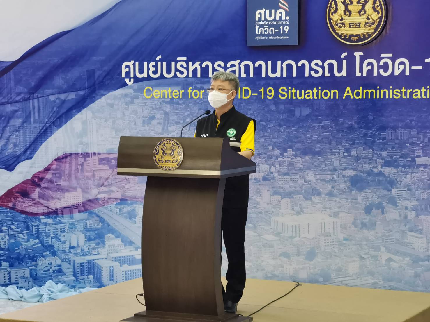 "หมอโอภาส" ย้ำวัคซีนทุกชนิดลดอาการรุนแรงโควิดได้ทุกสายพันธุ์  เผยสายพันธุ์แอฟริกาใต้ ที่นราฯ ติดจากมาเลย์  
