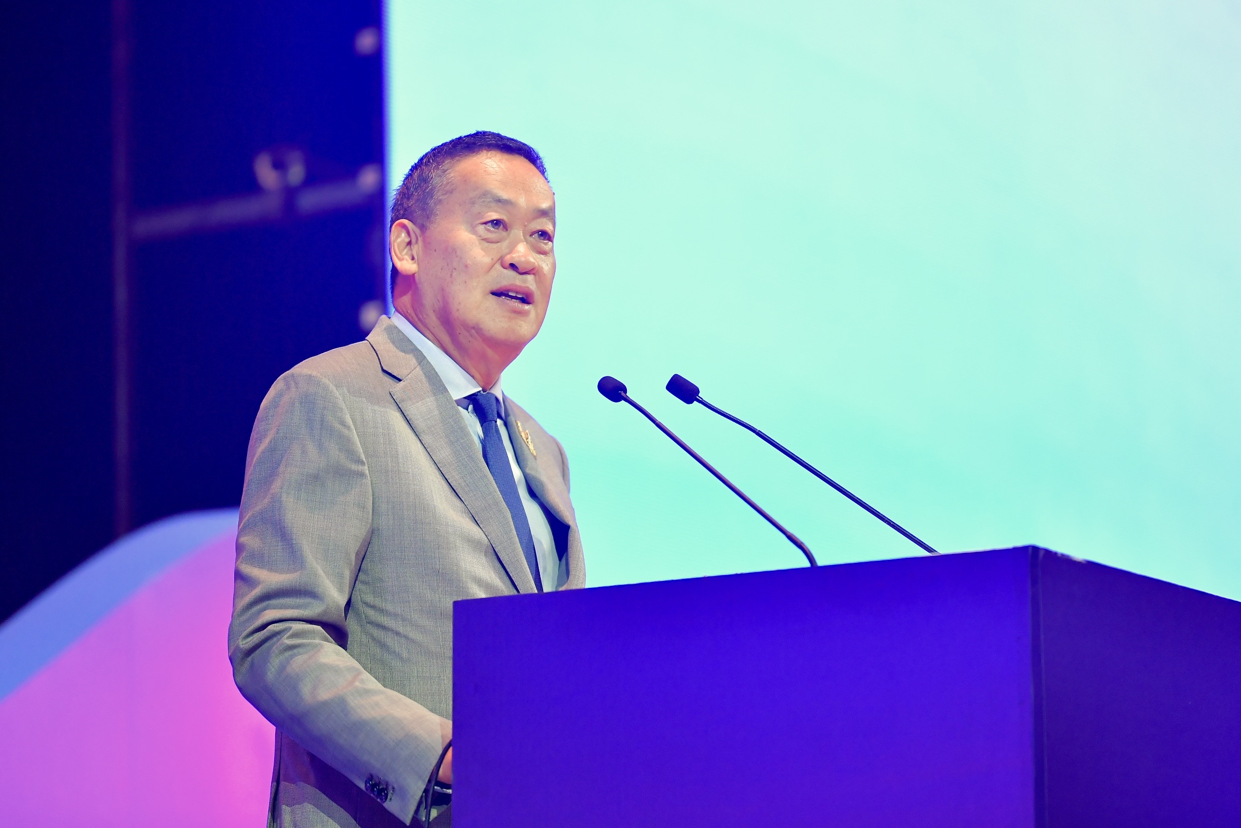 “นายกฯ” เปิดงาน “AWS Summit in Bangkok” หนุนใช้ Cloud อำนวยความสะดวกรัฐ – เอกชน ยินดี สร้าง Data Center ในไทย