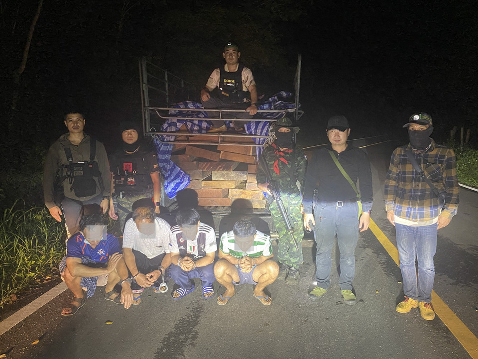 รวบยกแก๊งปาย! ลอบขนไม้ประดู่เถื่อน-ยาบ้าคาซาก 4 ผู้ต้องหา สารภาพมีนายทุนสั่งการ