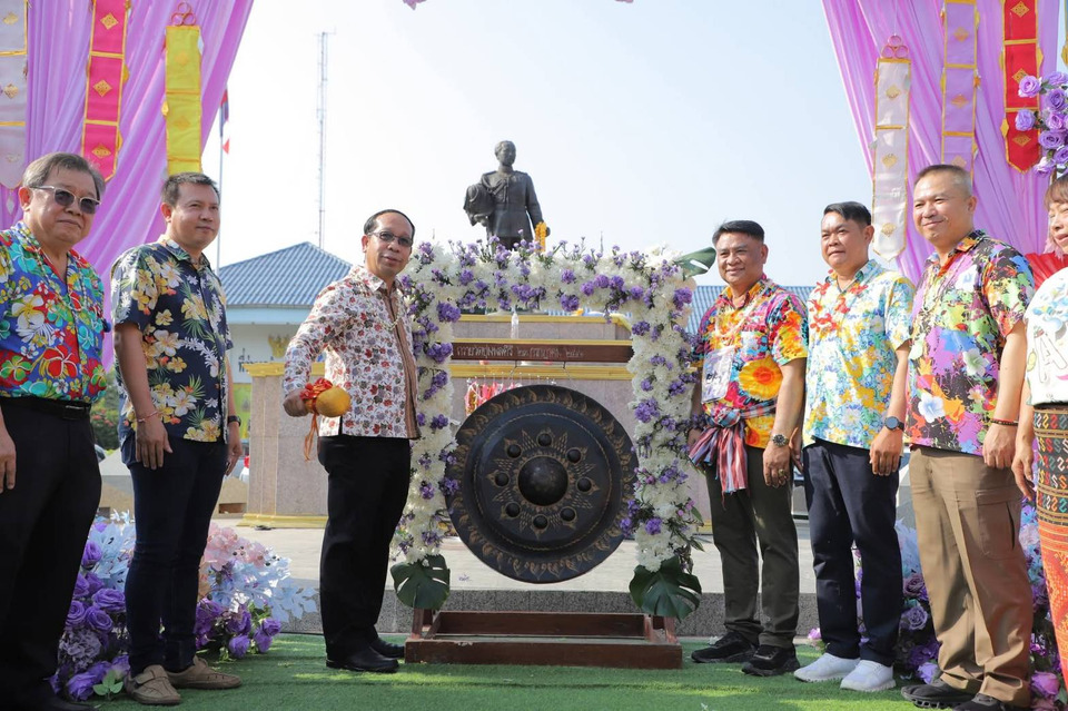ผู้ว่าฯตากเปิด “มหาสงกรานต์นครแม่สอด” แห่สืบสานเมืองฉอด ยิ่งใหญ่กลางถนนหลัก 