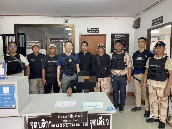 ปกครองบ้านตากบุกจับยาบ้า 5 ราย ตามแผน No Drugs No Dealers ลุยกวาดล้างถึงหมู่บ้าน