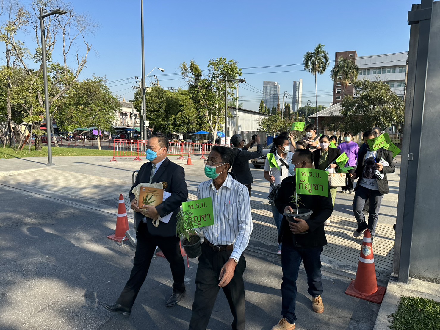 สภาประชาชน 'ไม่ล่ม'ผนึกกำลังพิทักษ์สิทธิประชาชนต้องได้ปลูกกัญชา 28 ธ.ค.สำนักงานการวิจัยแห่งชาติ  