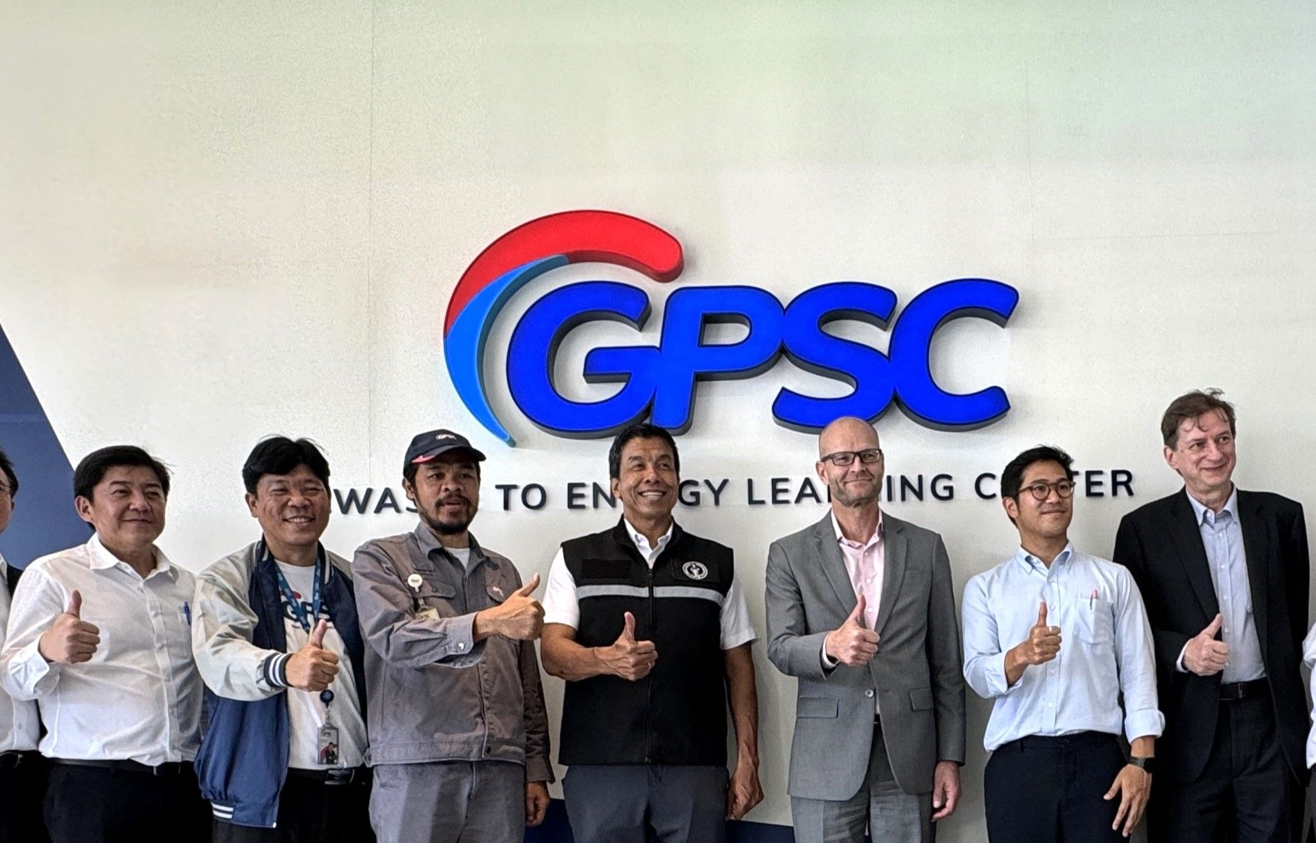  เอกอัครราชทูตสาธารณรัฐฟินแลนด์ประจำประเทศไทย พร้อมด้วยคณะผู้ว่าราชการกรุงเทพมหานคร เยี่ยมชมศูนย์การเรียนรู้ แปลงขยะเป็นพลังงาน GPSC ในจังหวัดระยอง 