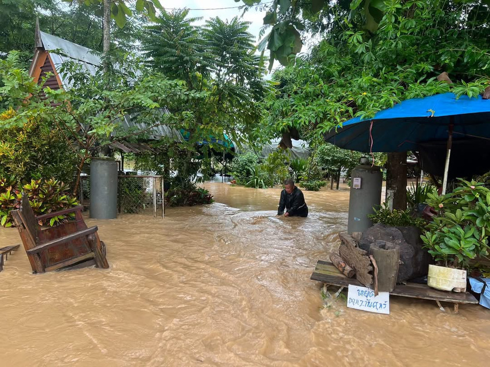 ฝนถล่มดอยหลวง 113 มม. น้ำป่าหลากท่วมถนน–บ้านเรือน ผู้ว่าฯ เชียงรายสั่งเร่งช่วยประชาชน 