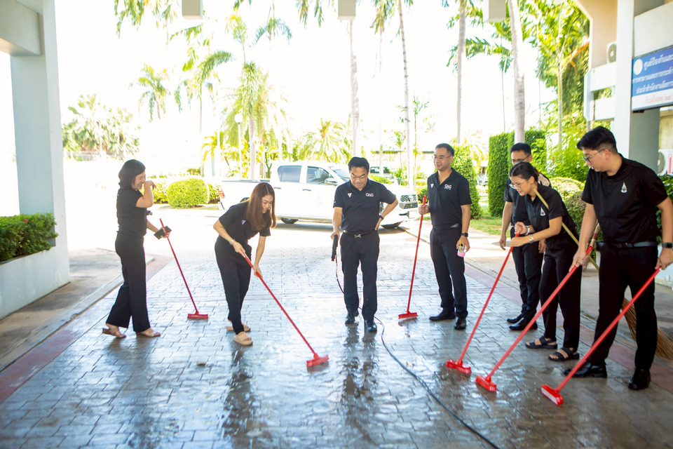 อัยการภาค 2 จัดจิตอาสาเฉลิมพระเกียรติพระราชินี ปรับภูมิทัศน์–ทำความสะอาดสำนักงาน