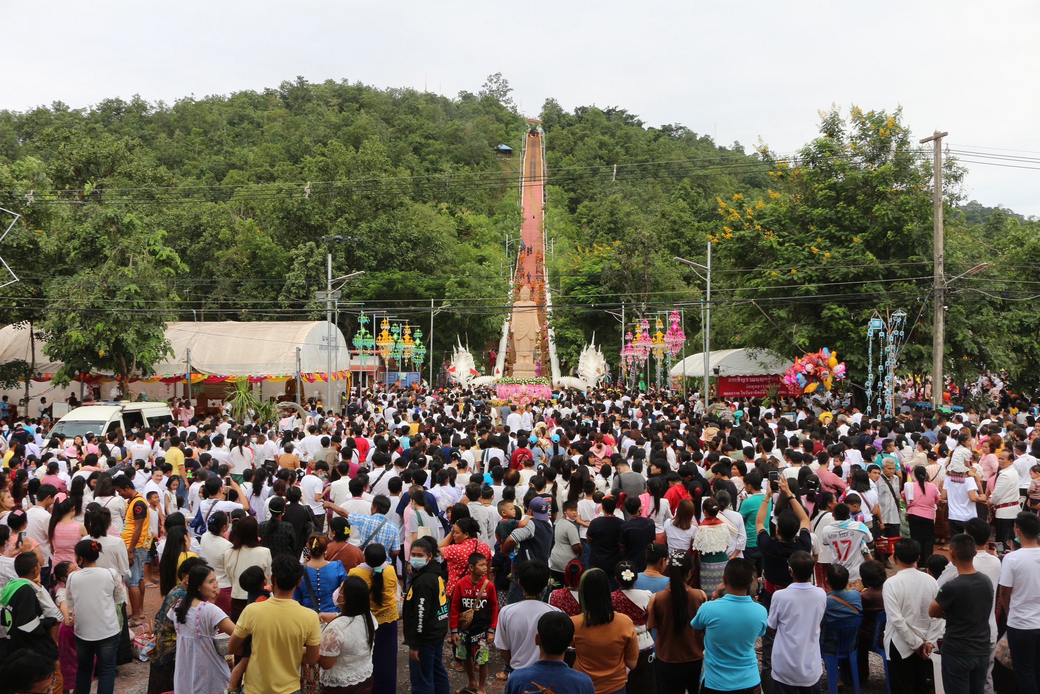 กาฬสินธุ์พร้อมจัดงานตักบาตรเทโวโรหะณะภูสิงห์อย่างยิ่งใหญ่