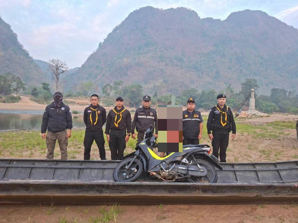 ทหารพราน. 3506  จับกุมหนุ่มเมียนมาต้องสงสัย พร้อมรถจักรยานยนต์ก่อนส่งข้ามแม่น้ำเมย