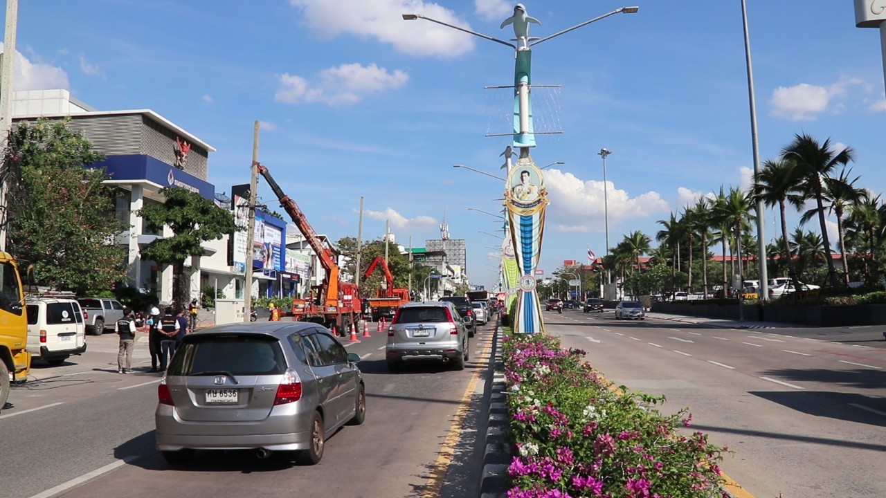 เมืองพัทยาที่ไร้เงาเสาไฟฟ้า...รื้อแล้วสายไฟ-สื่อสาร-เสาไฟถนนพัทยาเหนือ นำร่องโครงการไฟฟ้าในเมืองใหญ่ 