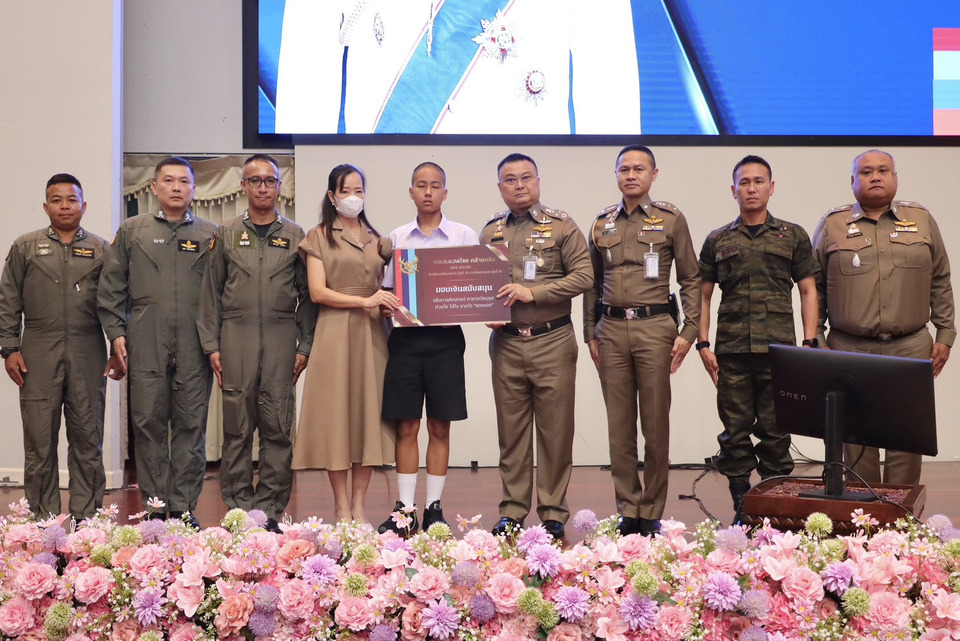 "รอง ผบ.ตร." ให้โอวาท "นตท.69" พร้อมมอบทุน "ลูกวีรบุรุษตำรวจ นรต.54" 