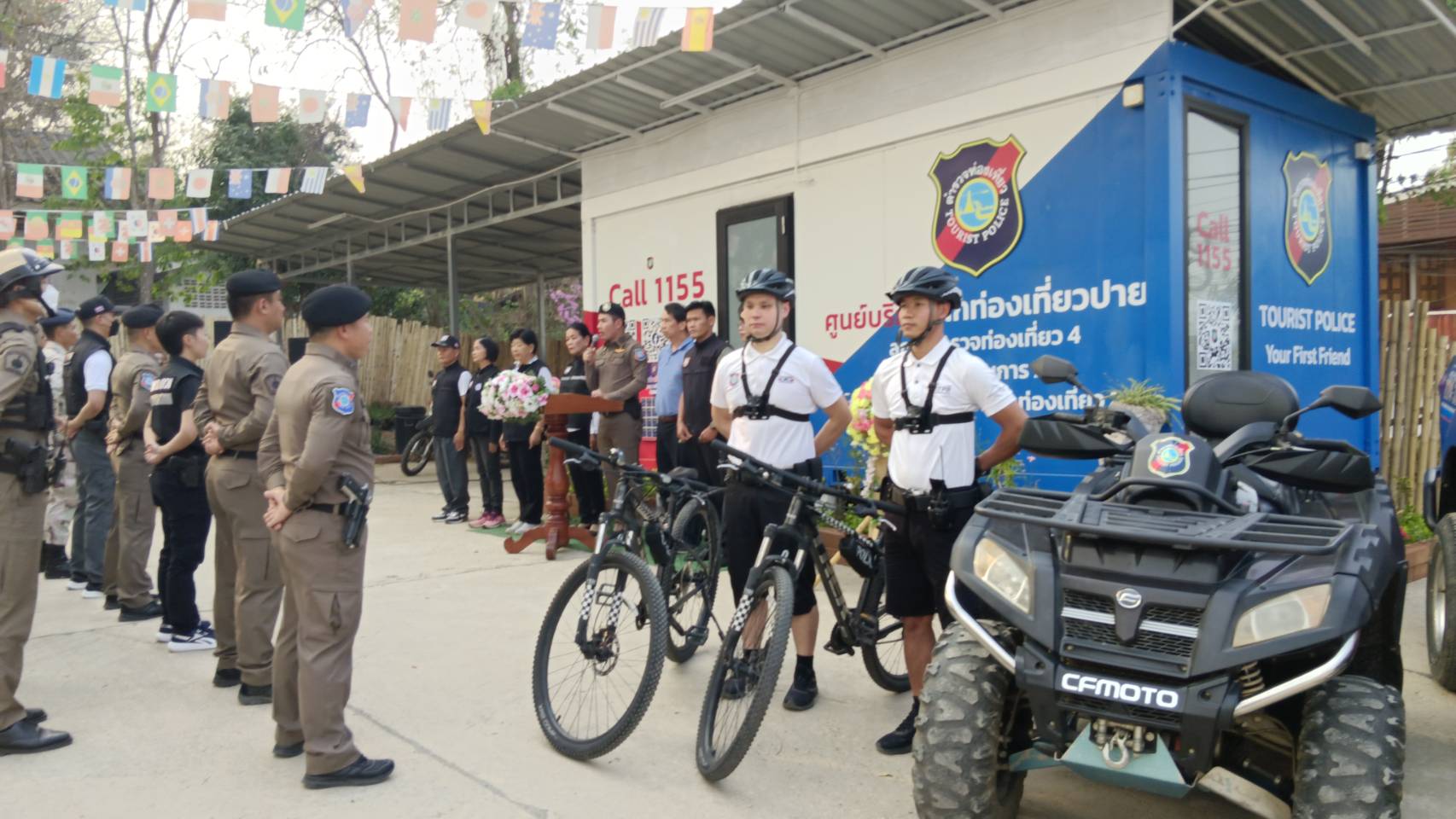 ตร.ท่องเที่ยวเข้มดูแล นทท.ต่างชาติ เที่ยวสงกรานต์เมืองปาย 