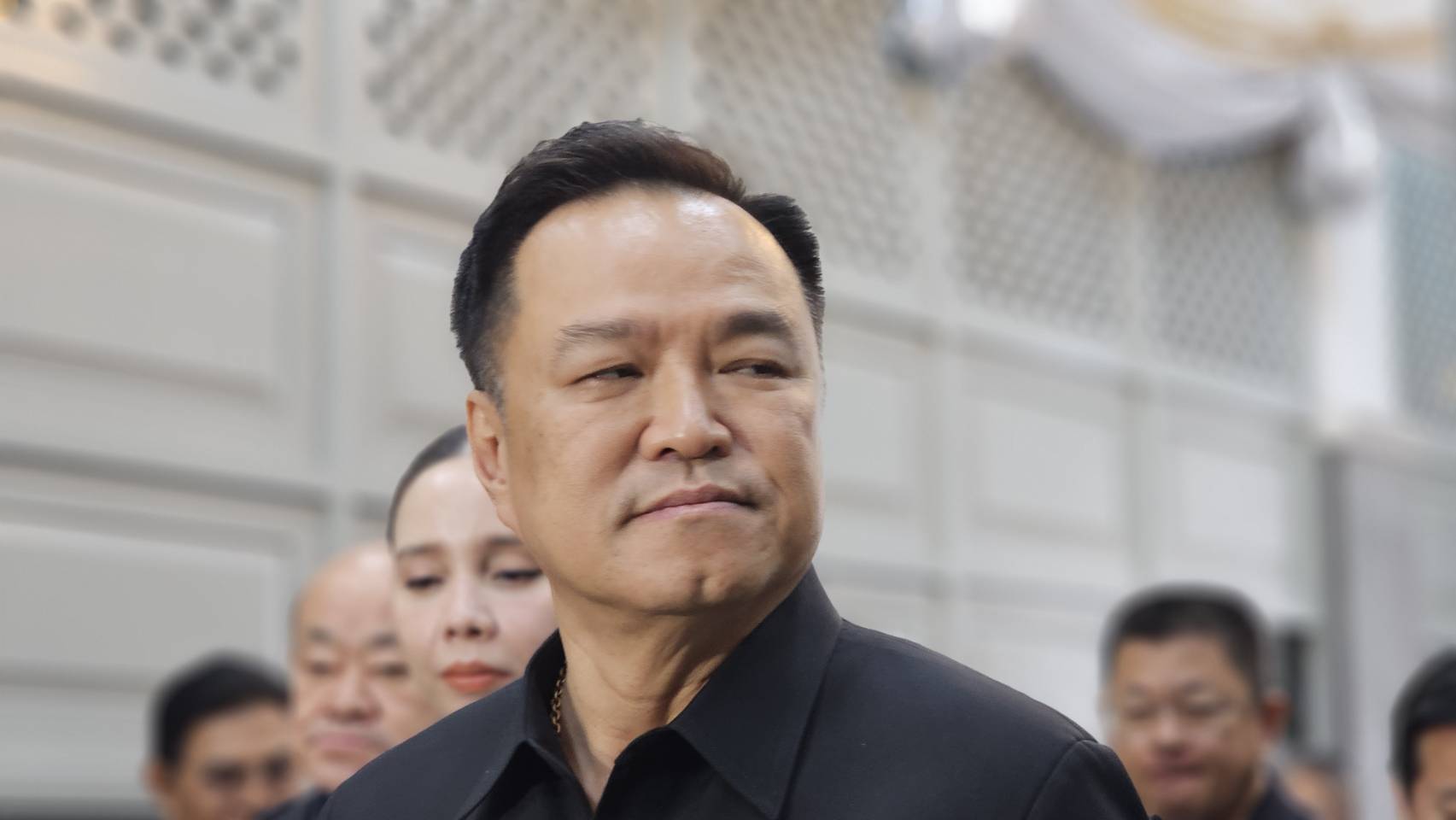 "อนุทิน"  เผย​ "ภูมิใจไทย" ชงขับ​ "เอกราช​ ช่างเหลา" พ้นพรรคแล้ว