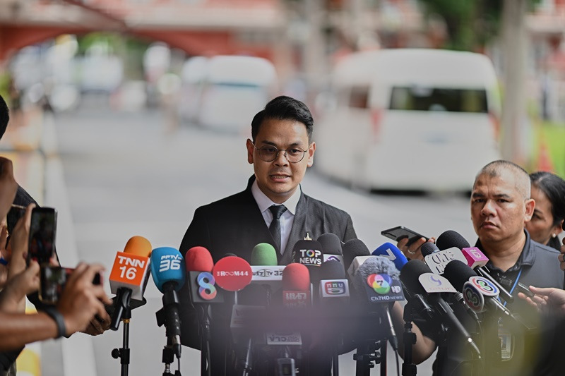 "ไชยชนก" สยบข่าวปรับครม.ตอนนี้  ให้เวลาพิสูจน์ผลงาน 1 ปี ค่อยประเมิน เมินกระแส "ดีลเขียว-แดง" เปลี่ยนขั้วการเมือง 