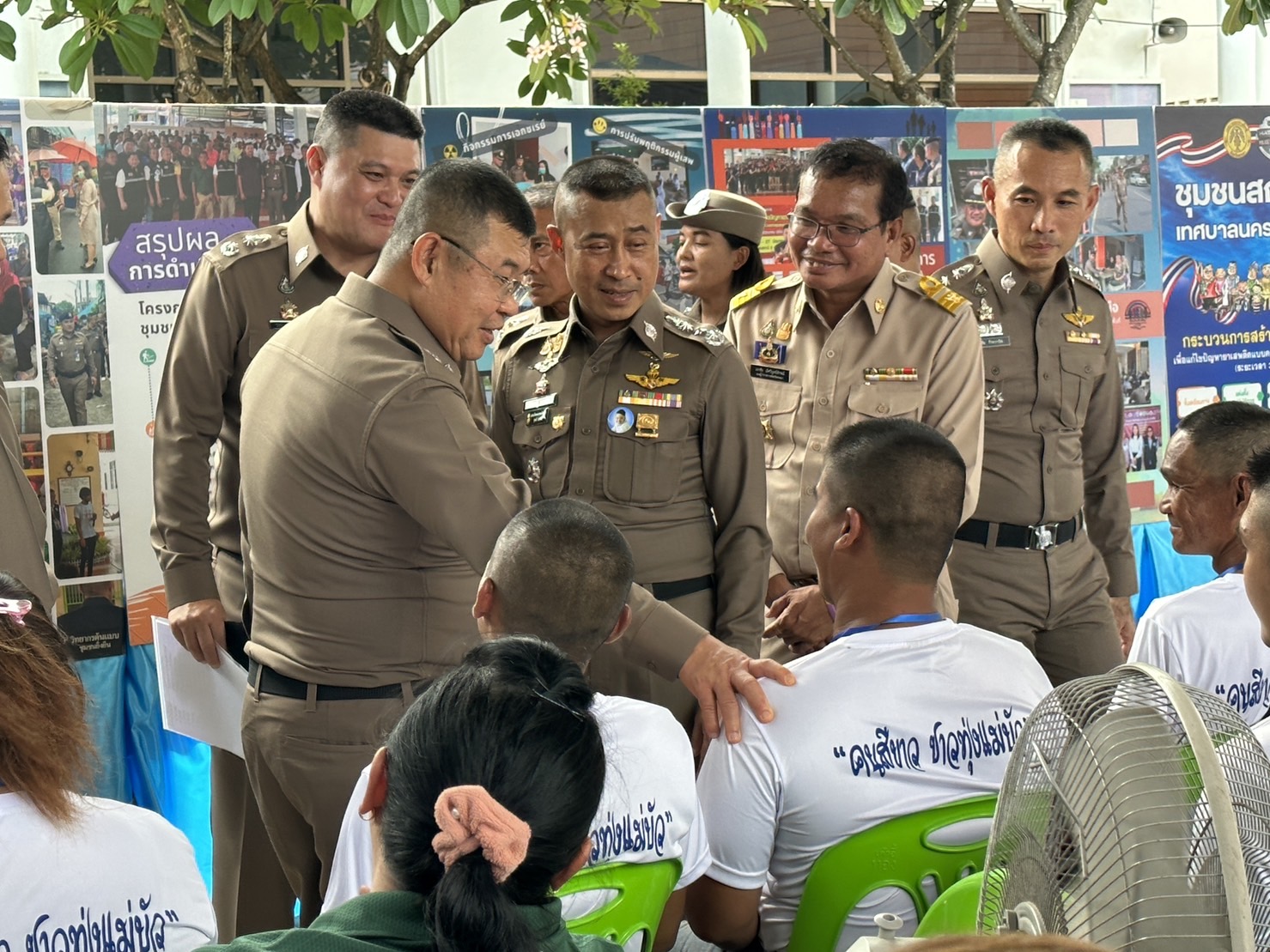 ผบ.ตร. ลงใต้ ตรวจเยี่ยม บำรุงขวัญ เร่งรัดคดีสำคัญ ความมั่นคง