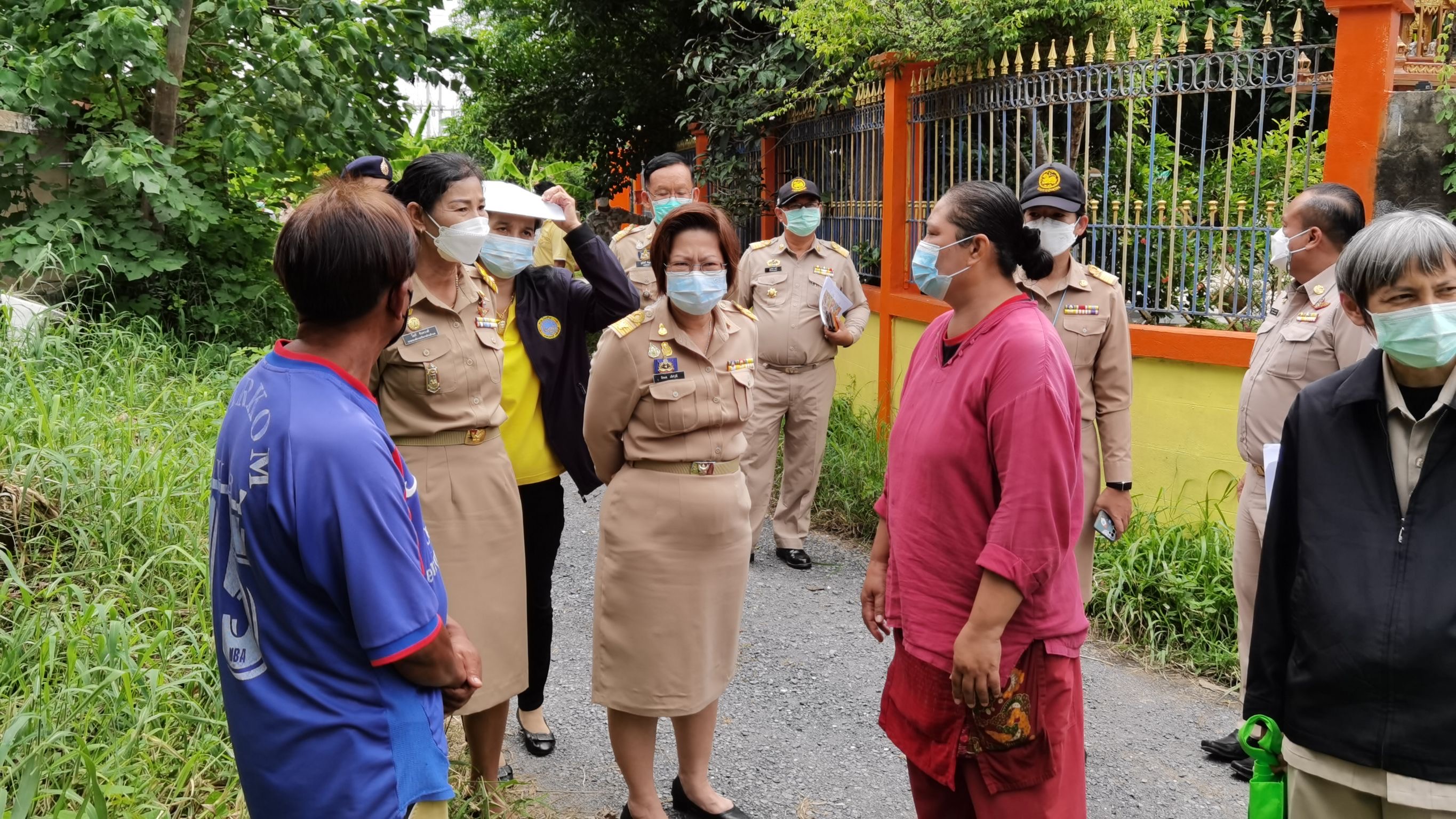ขัดแย้งปิดทางสาธารณะได้ข้อยุติ ผู้ว่าฯสิงห์บุรี สั่งรื้อสิ่งกีดขวาง  พร้อมแจ้งความเอาผิด หลังเจรจาไม่เป็นผล