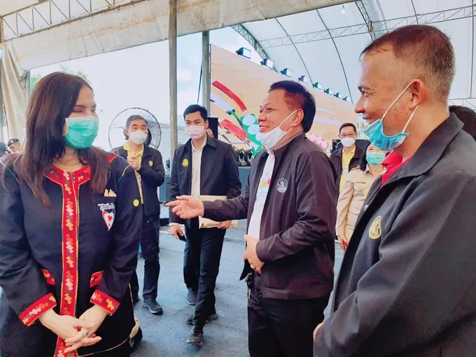 สหกรณ์สงขลา ร่วม kick off การใช้ยางพาราครอบแท่นแบริเออร์ อ.ละงู จ.สตูล