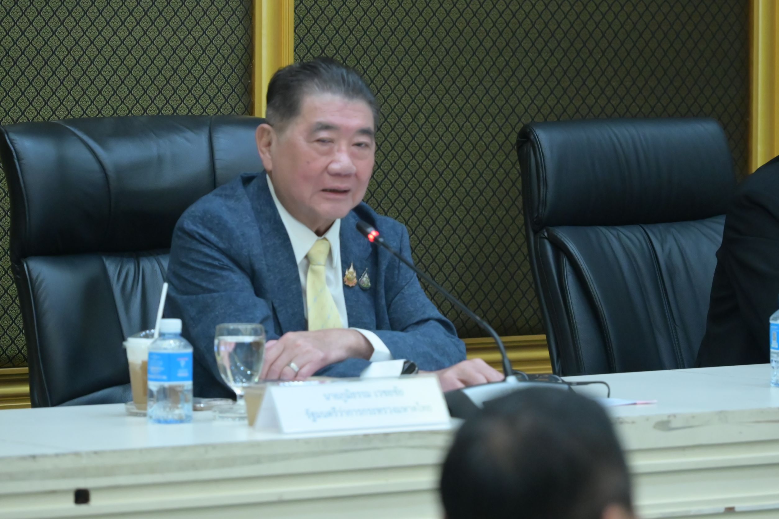 “ภูมิธรรม” เผยเตรียมชง ครม.ขยายงบเยียวยาครอบครัวผู้เสียชีวิตเพิ่ม ซัดผู้ว่าฯ อ้างเบิกจ่ายไม่ได้ ให้คนอื่นมาทำแทน 