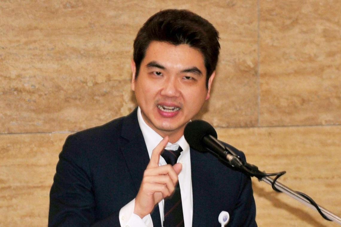 "ปิยบุตร" เผย 3 ปัญหากฎหมายห้ามโฆษณาเครื่องดื่มแอลกอฮอล์ ชี้ยิ่งเอื้อทุนใหญ่ผูกขาด ปิดโอกาสรายย่อยเติบโต
