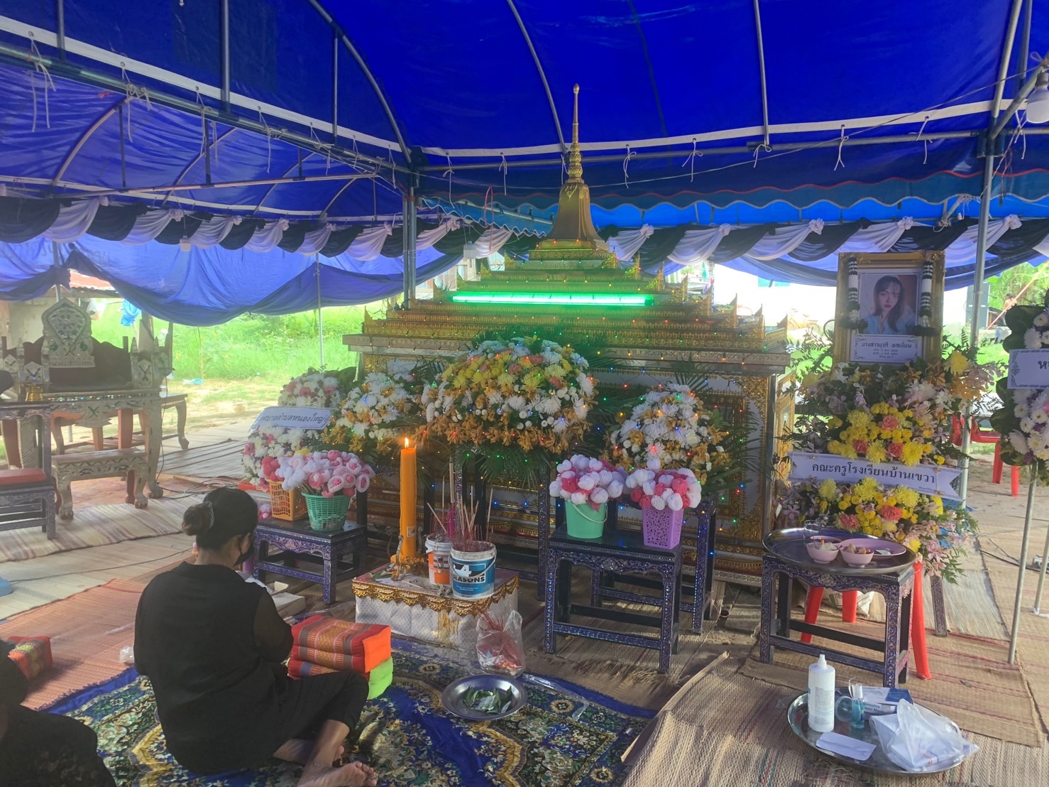ตำรวจศรีสะเกษ  ตั้ง 4 ข้อหาหนุ่มเมาซิ่งชนตาย 2 ศพ หนุ่มรับสารภาพทุกข้อหา  