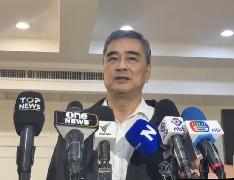 "อภิสิทธิ์" ชู "กระจายอำนาจ-เคารพอัตลักษณ์" ดับไฟใต้  จี้รัฐสร้างความไว้เนื้อเชื่อใจจริงจัง หนุนตั้งคณะพูดคุยสันติสุขฯ