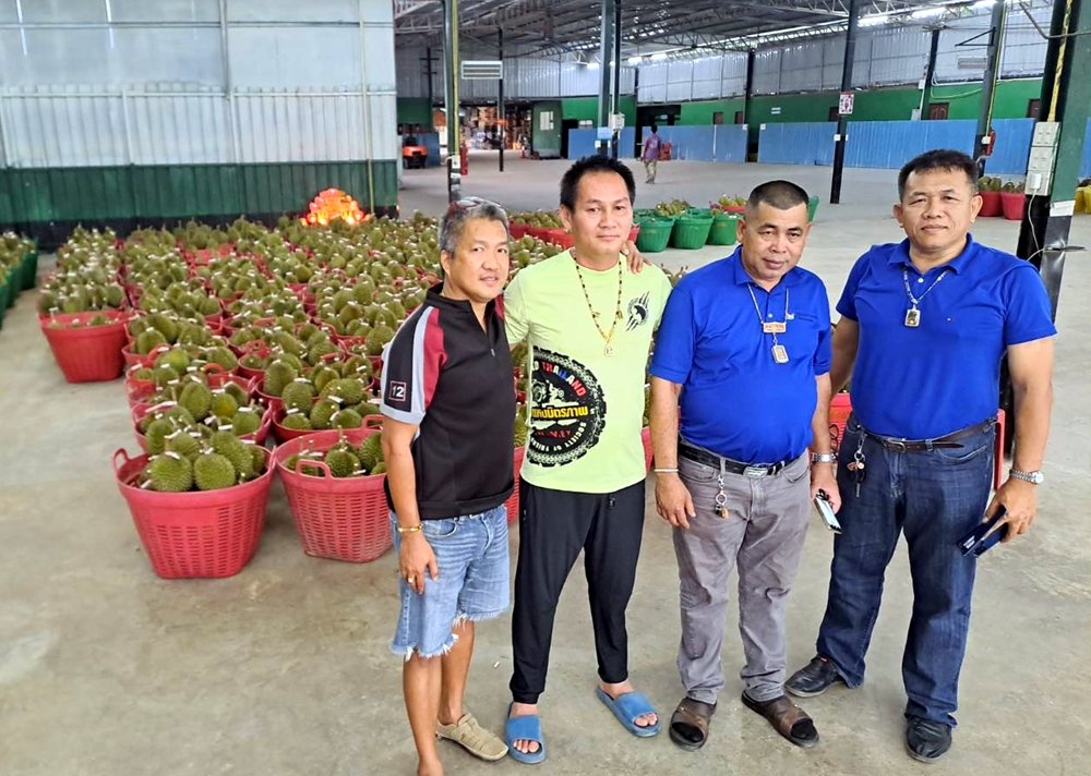 "ล้งทุเรียนเจ้านาย" เปิดแผงรับซื้อ-ขาย ส่งออกทุเรียนหมอนทองจันทบุรี-อุตรดิตถ์ ตามฤดูกาล