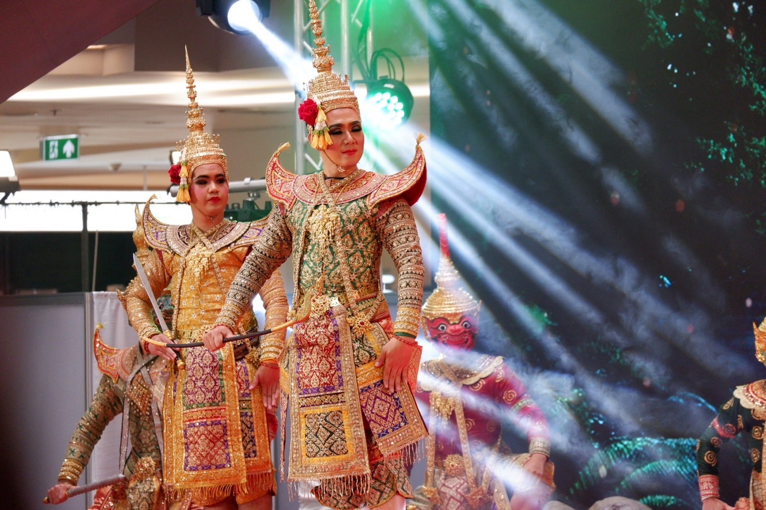 พบกับความประทับใจและความยิ่งใหญ่อีกครั้ง! กับ PARADISE PARK KHON THE THEATER ตอน “หาดทรายกรด พุ่งหอกกบิลพัท” 