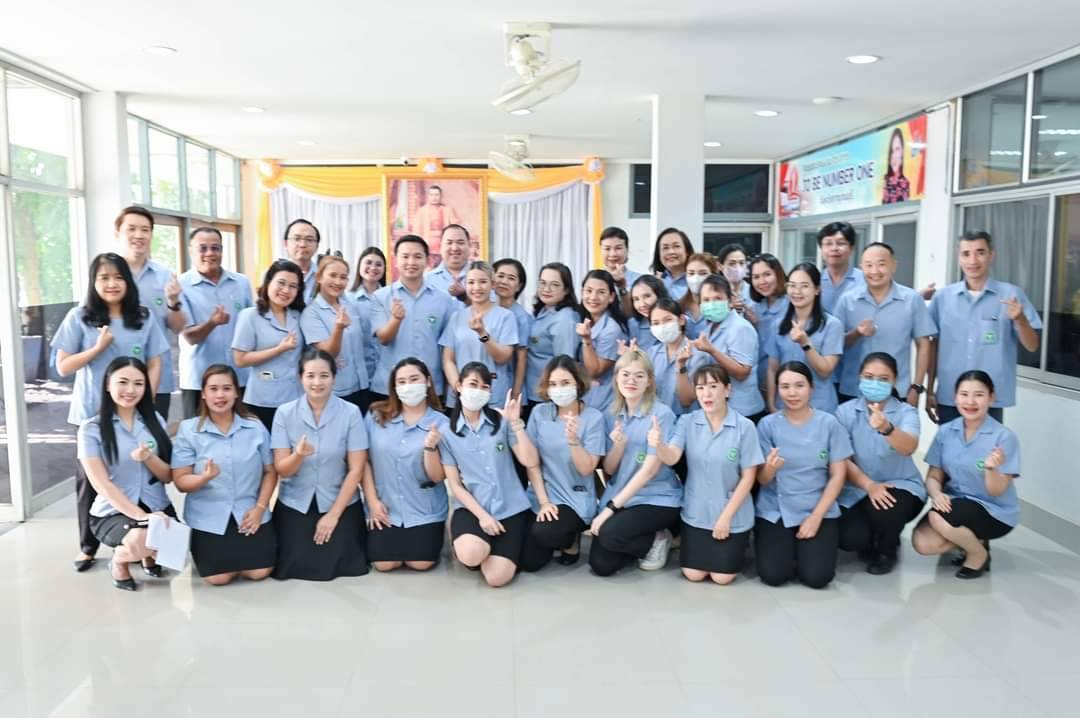 สสจ.กาญจนบุรี เป็น ประธานวางพานพุ่มดอกไม้ถวายราชสักการะพระบาทสมเด็จพระนั่งเกล้าเจ้าอยู่หัว 
