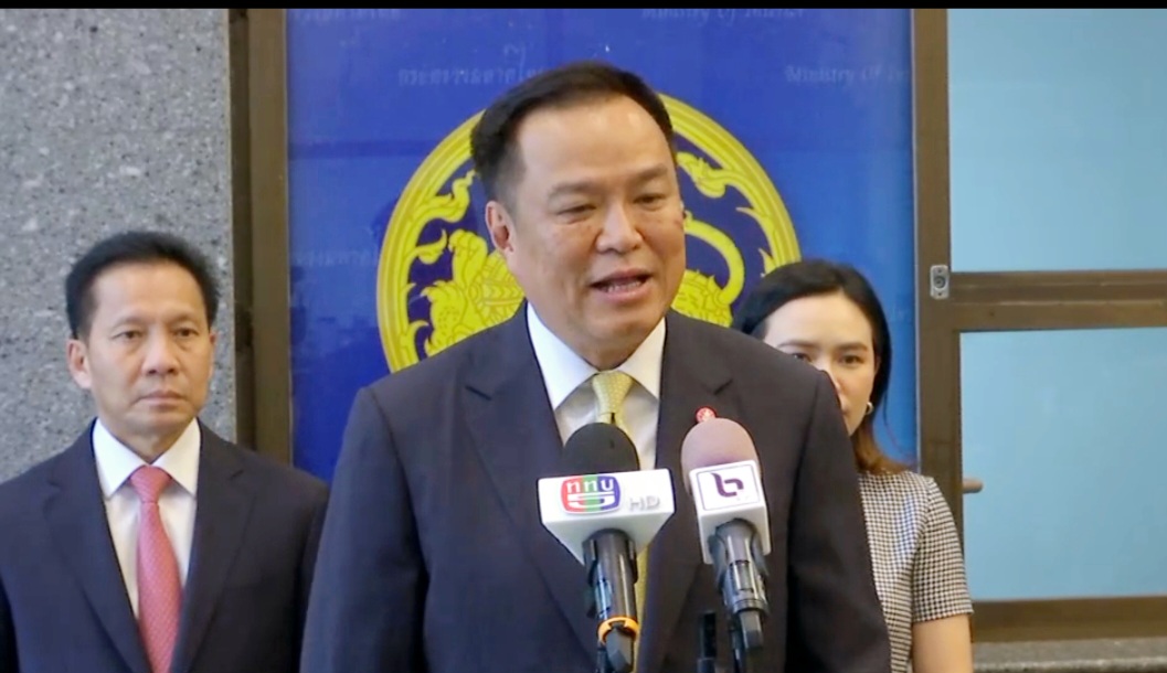 "อนุทิน" ยันส่งชื่อ "ชาดา" นั่งรมต. ไม่กังวลคุณสมบัติ ย้ำมีวุฒิภาวะพอ  อวยพรวันเกิด "นายกฯ" แล้ว 