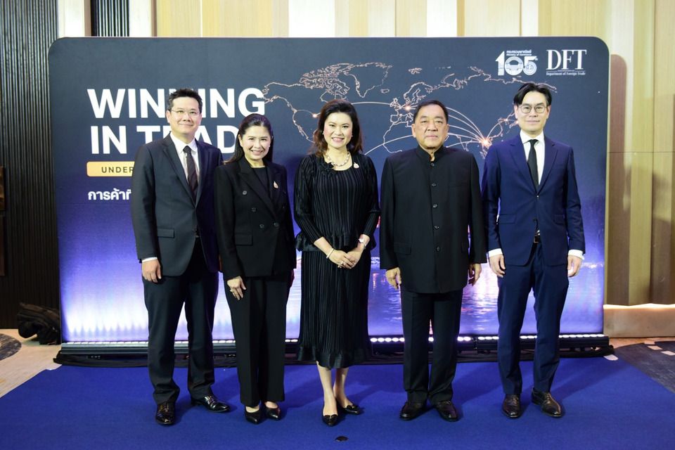 กรมการค้าต่างประเทศขนทัพกูรูด้านเศรษฐกิจติดปีก SMEs ไทย ชี้ช่องคว้าชัยชนะบนกติกาการค้าโลกยุคใหม่