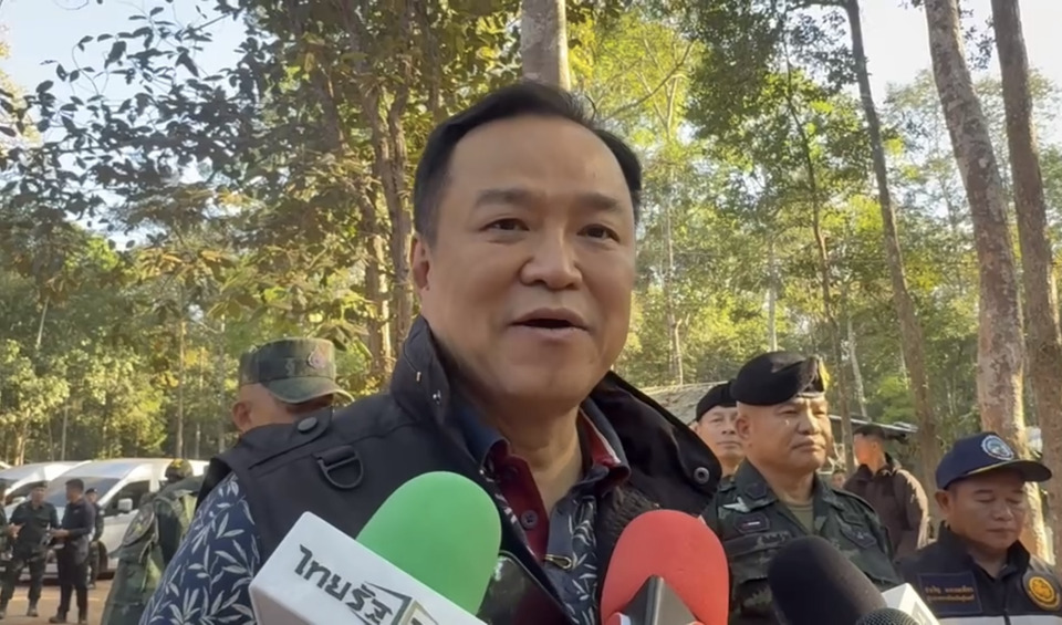 “อนุทิน​” ลงพื้นที่ปราสาทคนา​ ให้กำลังใจกำลังพล​วันปีใหม่ ชมกองทัพ​ทำไทยควบคุมพื้นที่ได้โดยสมบูรณ์​ ยัน บูรณะ​ปราสาทได้