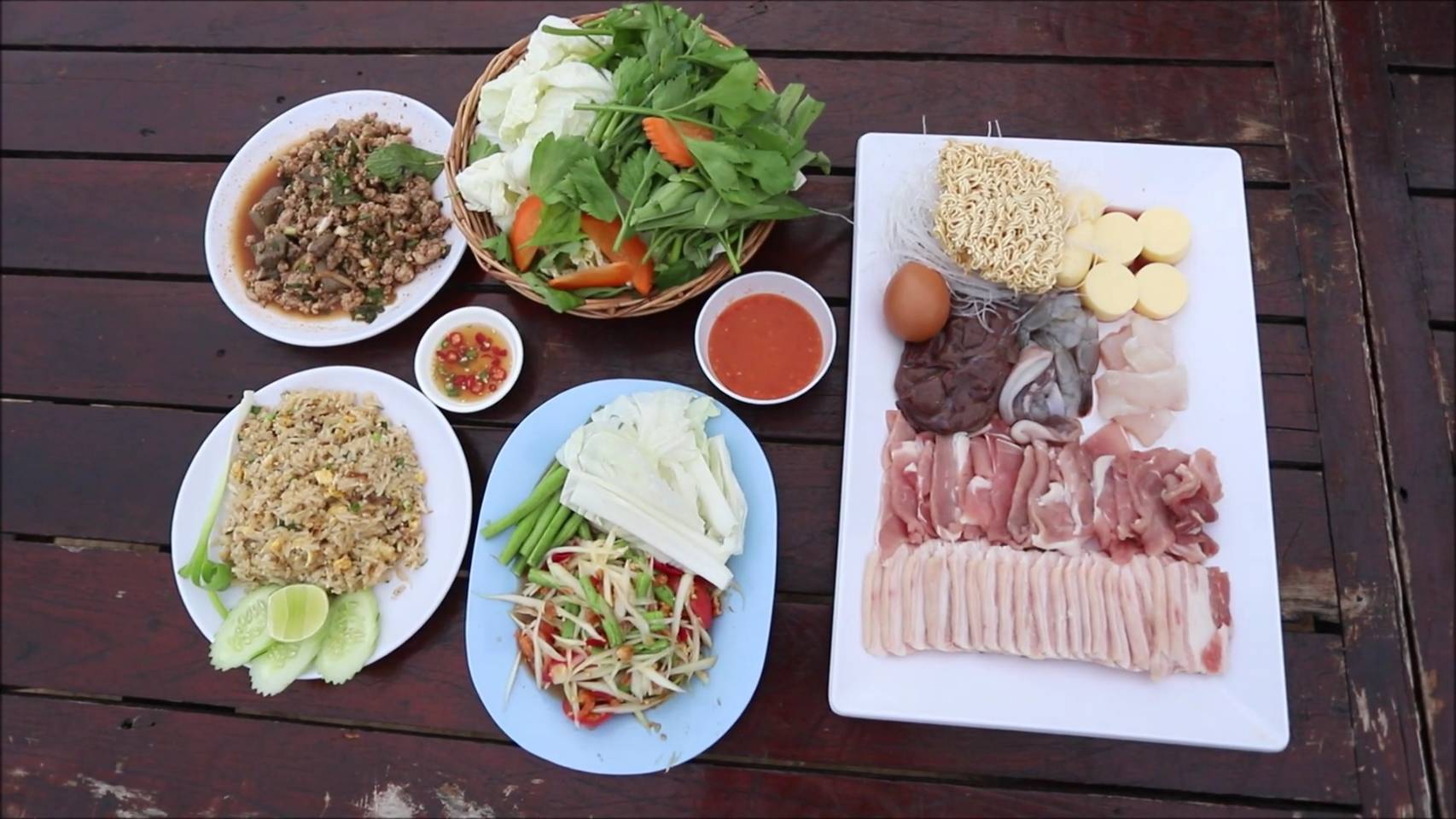 ต้องสู้เพื่อดูแลลูกน้อง ร้านซีฟู้ดพัทยา ปรับตัวมาเปิดขายหมูกระทะชมพระอาทิตย์ตกดิน 