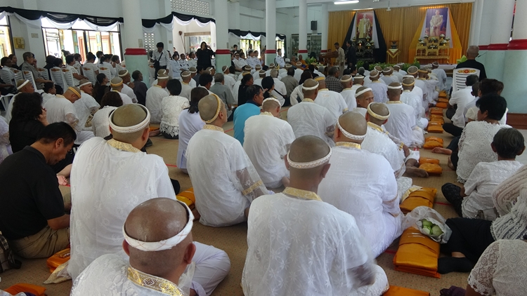 ประชาชนสตูลร่วมบรรพชาอุปสมบทหมู่    ถวายเป็นพระราชกุศลแด่พ่อหลวง รัชกาลที่ 9