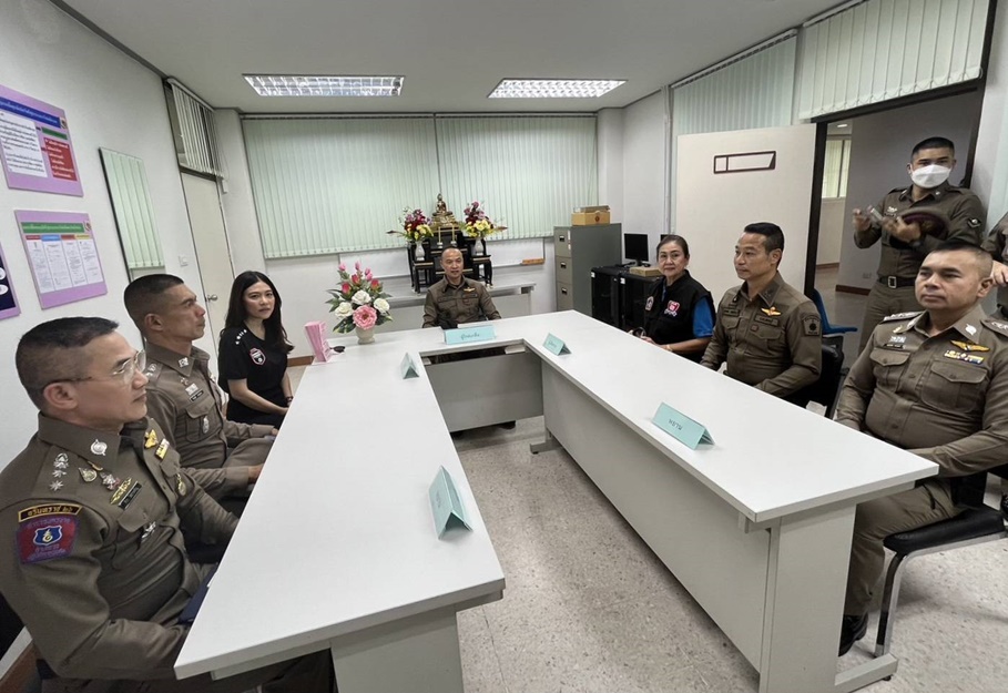 "พล.ต.ท.ไตรรงค์" ประชุมขับเคลื่อนการดำเนินการศูนย์ไกล่เกลี่ย  สภ.พระพุทธบาท 