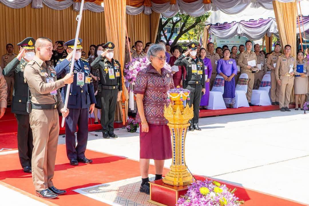 สมเด็จพระกนิษฐาธิราชเจ้าฯเสด็จพระราชดำเนินทรงเป็นองค์ประธานเปิดห้องสมุดประชาชน "เฉลิมราชกุมารี" หนองคาย 