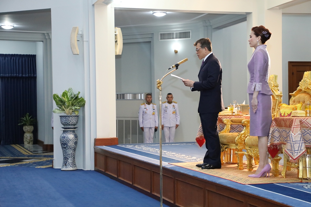 "ในหลวง" พระราชทานพระราชดำรัสเป็นแนวทางในการปฏิบัติหน้าที่แก่ผู้พิพากษาประจำศาลรุ่น 72 เฝ้าฯ ถวายสัตย์