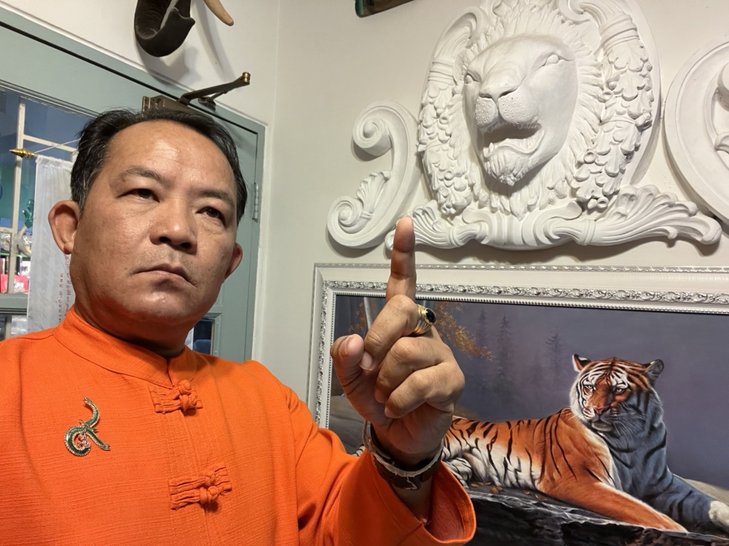 "ศรีสุวรรณ"จ่อร้องปลัดแรงงานสอบกรมการจัดหางาน​ พบพิรุธอื้อโครงการจ้างเอกชนผลิตใบอนุญาตคนต่างด้าว 7,900 ล้าน