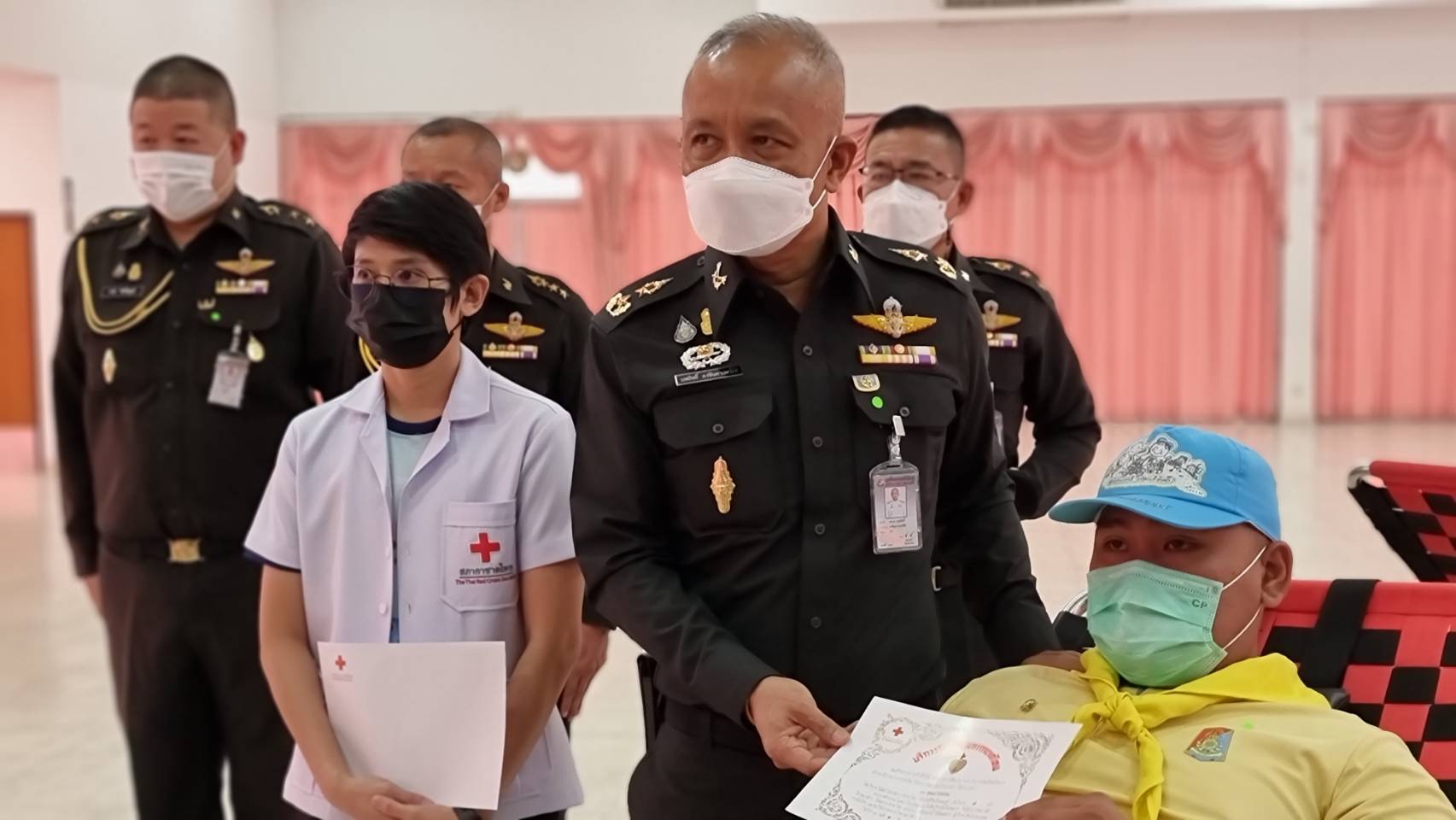 "ค่ายภูมิพล" นำกำลังพลจิตอาสาบริจาคโลหิตถวายเป็นพระราชกุศล  เนื่องในวันคล้ายวันพระบรมราชสมภพ พระบาทสมเด็จพระมหาภูมิพลอดุลยเดชมหาราช บรมนาถบพิตร